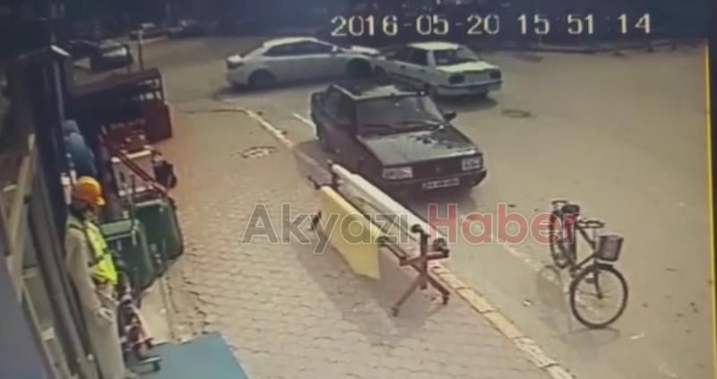 Kontrolsüz Yola Çıkan Sürücü Kazayı Beraberinde Getirdi