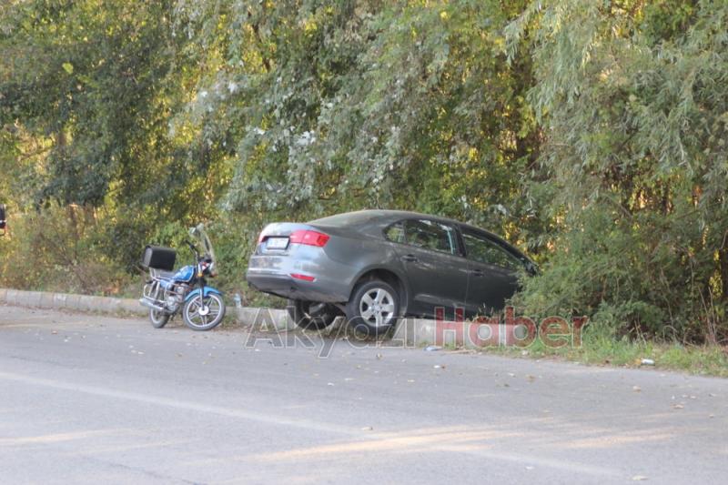 Kontrolünü Kaybeden Otomobil Yol Kenarına Uçtu