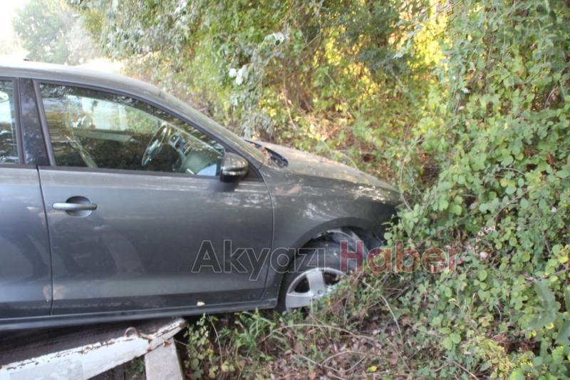 Kontrolünü Kaybeden Otomobil Yol Kenarına Uçtu