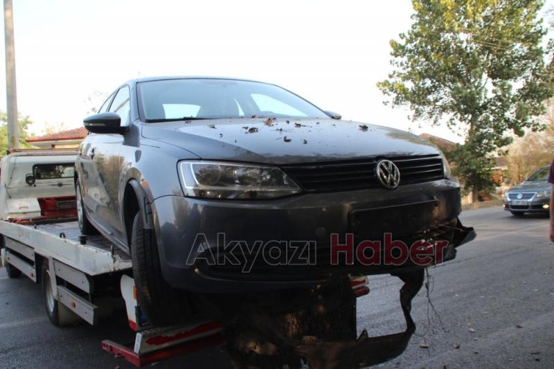 Kontrolünü Kaybeden Otomobil Yol Kenarına Uçtu