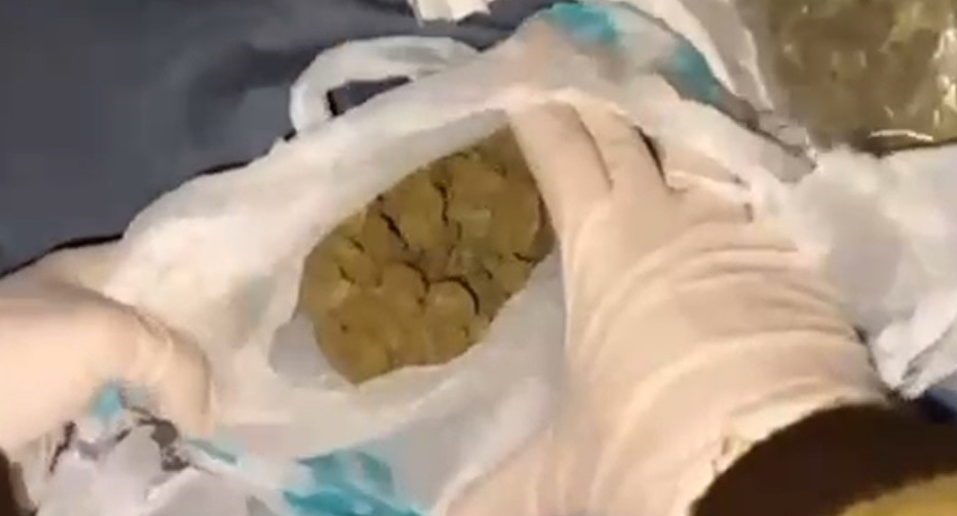 Konum atarak uyuşturucu satıyorlardı; Bu kez polis geldi!