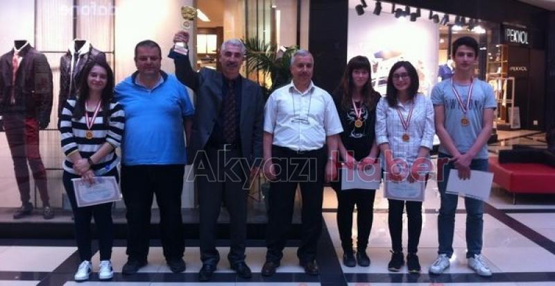 Konuralp Anadolu Lisesi’nden Gururlandıran Başarı