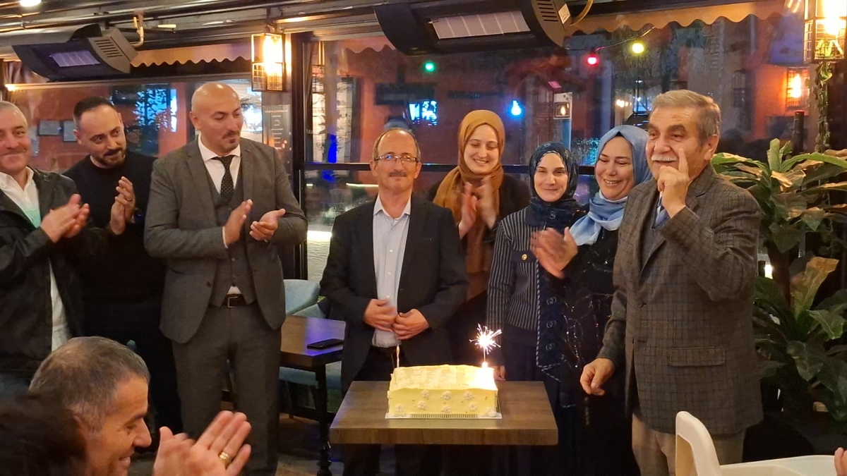 Konuralp İlkokulu'nda Öğretmenler Günü kutlaması