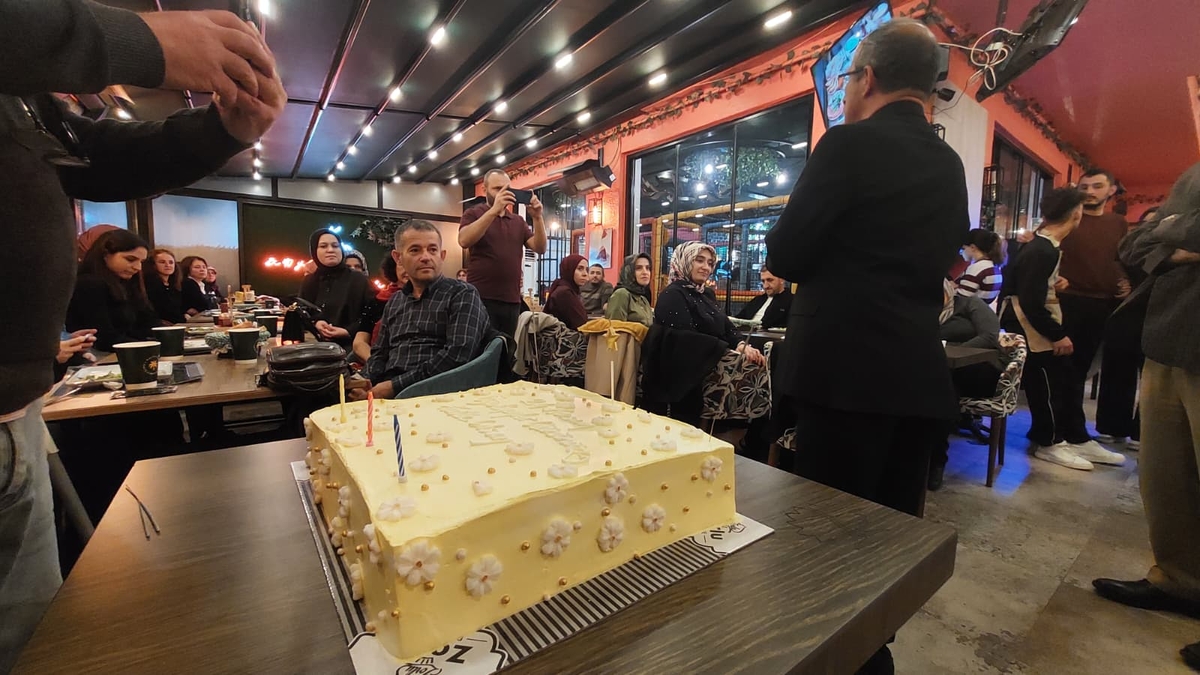 Konuralp İlkokulu'nda Öğretmenler Günü kutlaması