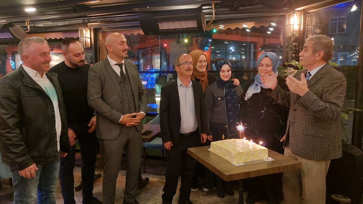 Konuralp İlkokulu'nda Öğretmenler Günü kutlaması