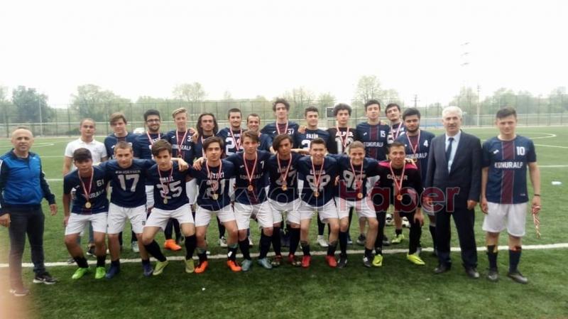 Konuralp Lisesinden Çifte Şampiyonluk