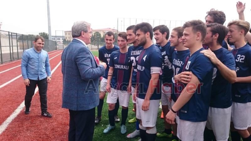 Konuralp Lisesinden Çifte Şampiyonluk