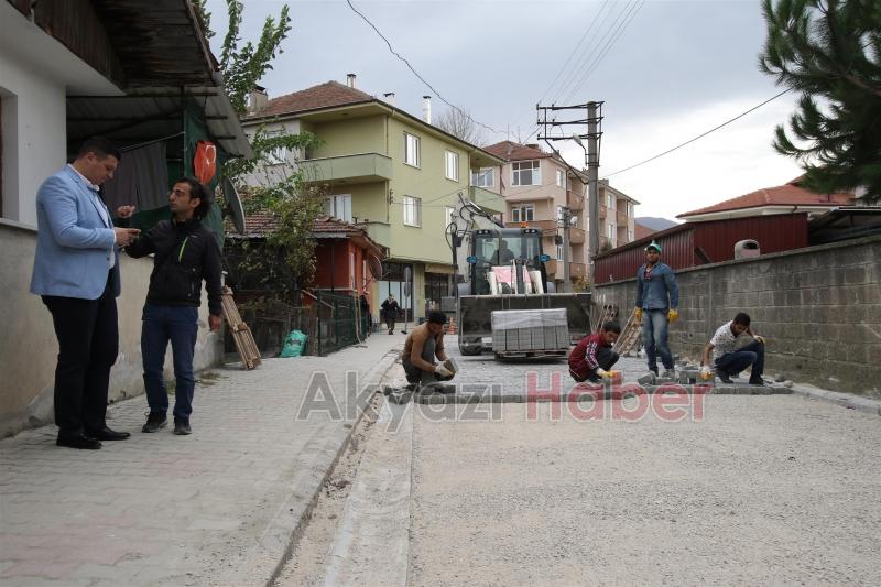 KONURALP MAHALLESİNDE 11000 METREKARE KİLİTLİ PARKE ÇALIŞMASI