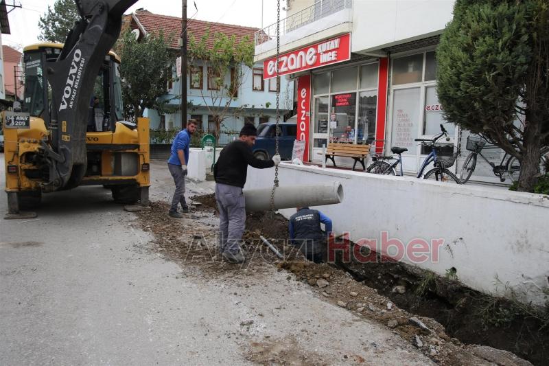 KONURALP MAHALLESİNDE 11000 METREKARE KİLİTLİ PARKE ÇALIŞMASI