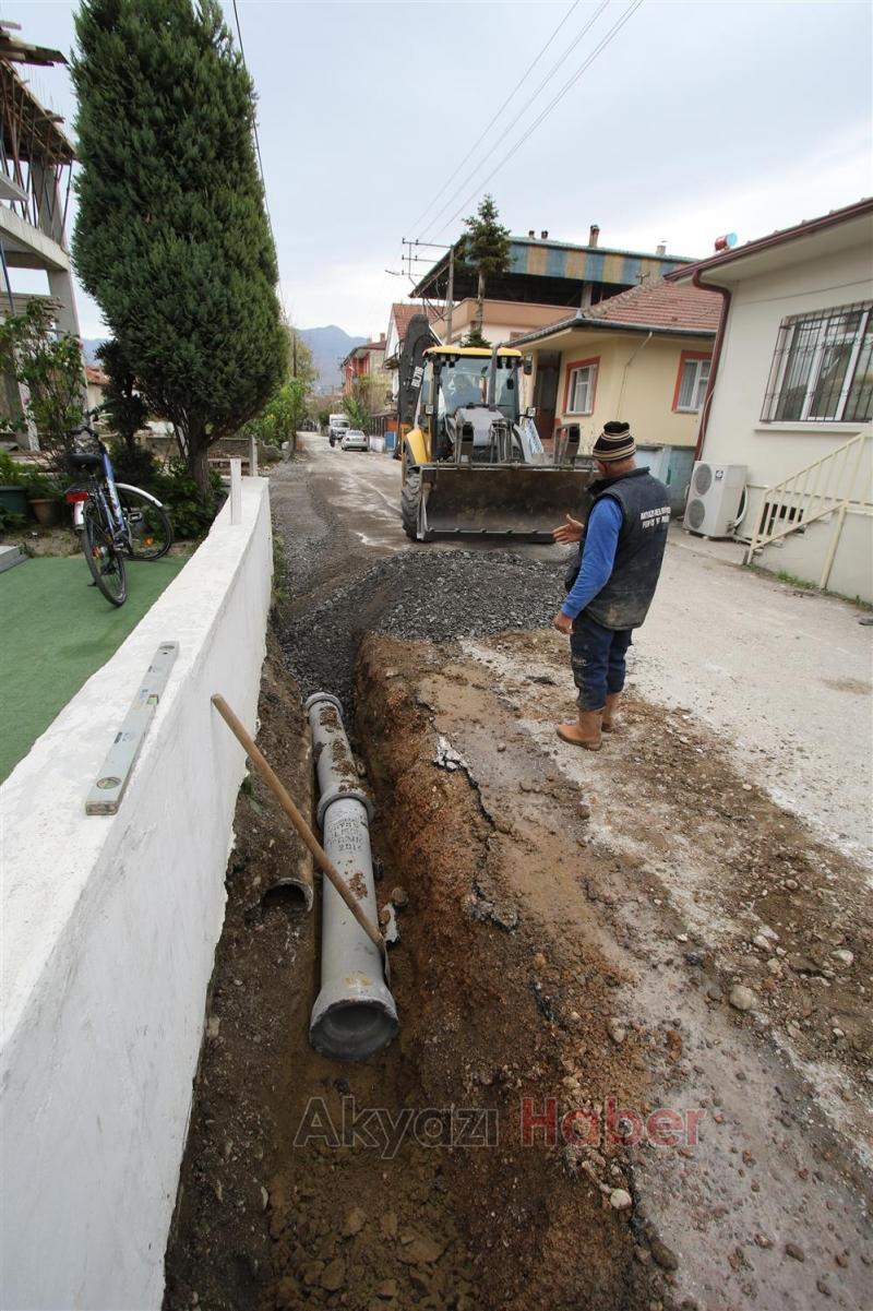 KONURALP MAHALLESİNDE 11000 METREKARE KİLİTLİ PARKE ÇALIŞMASI