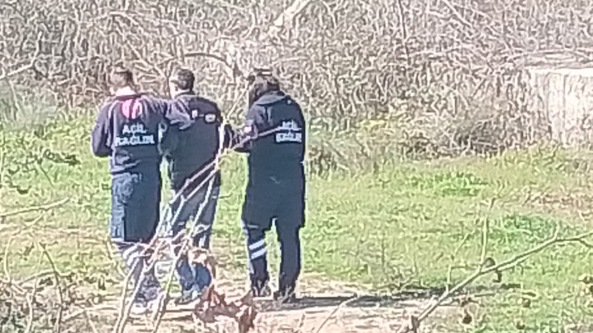 Köprü altında fenalaştı, ekipler yetişti