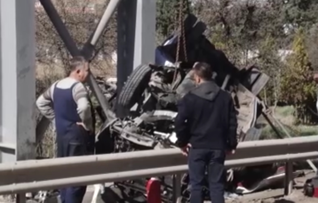 Korkunç kaza: 5 ölü, 10'dan fazla yaralı