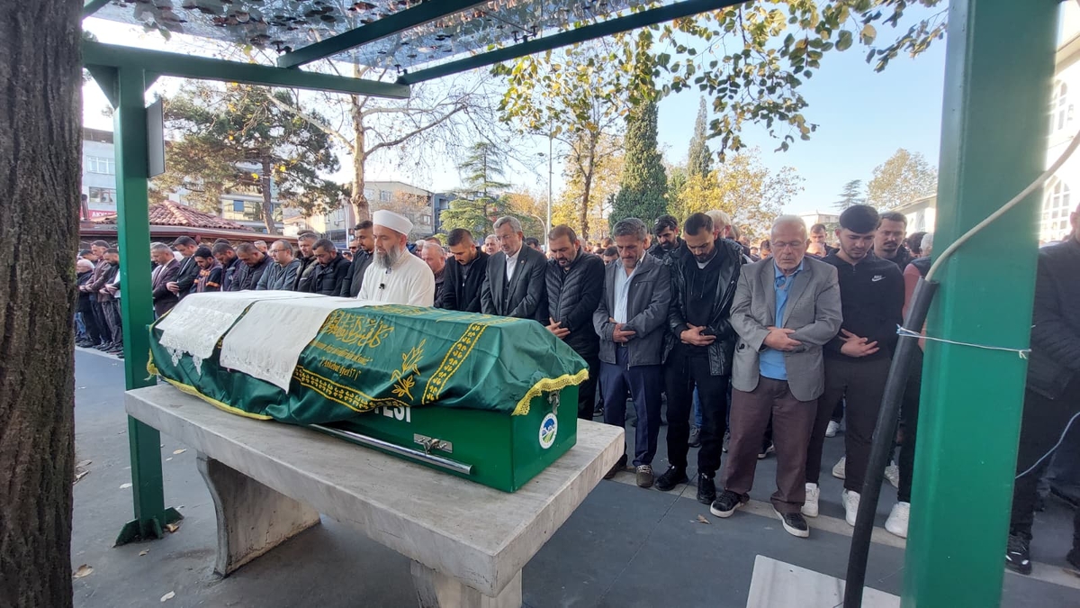 Köye ilaç götürürken kazada hayatını kaybetmişti, toprağa verildi