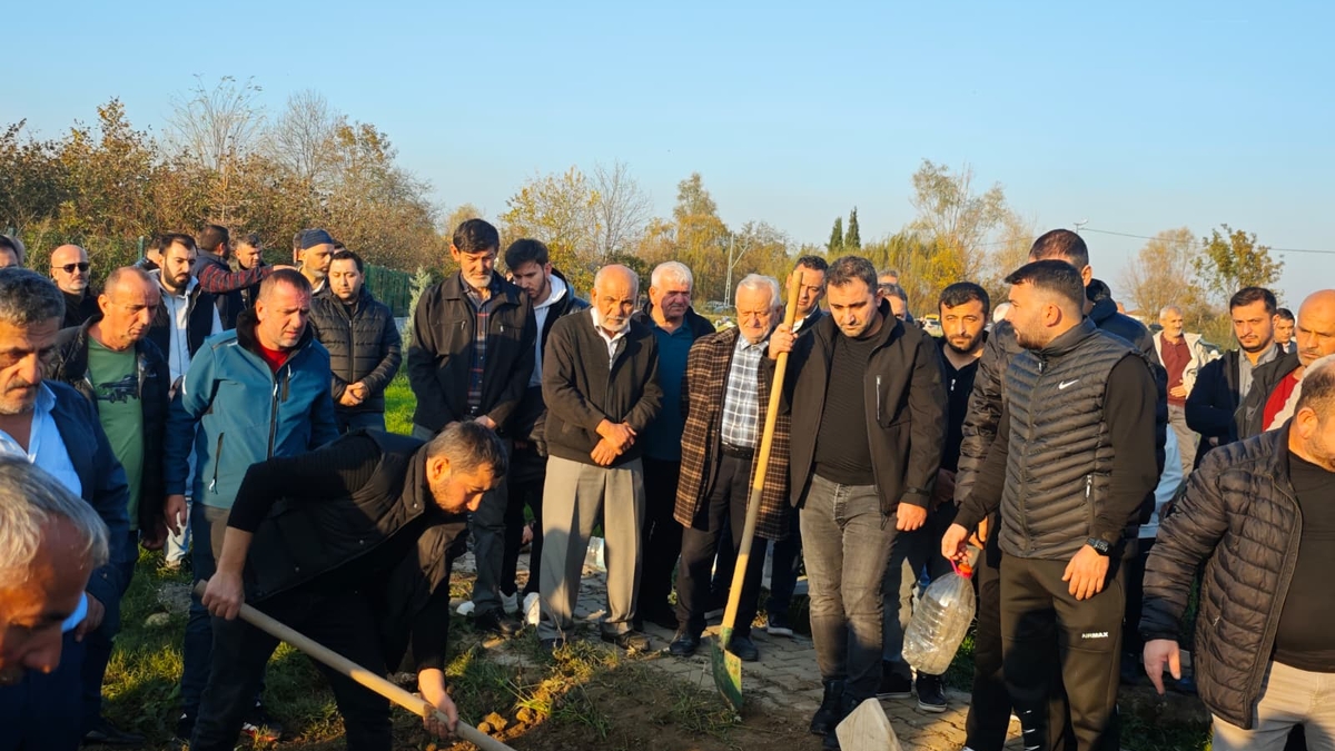 Köye ilaç götürürken kazada hayatını kaybetmişti, toprağa verildi