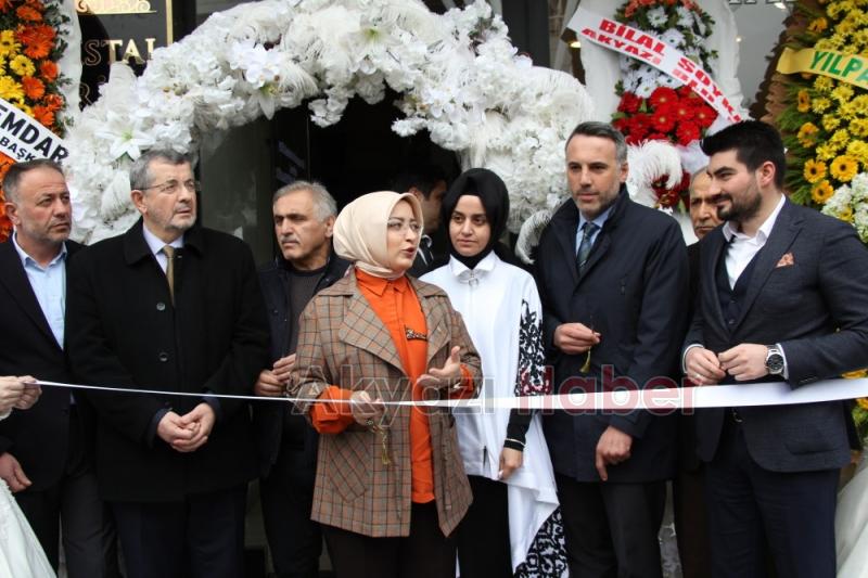 Kristal Zarina Sakarya Şubesi Görkemli Törenle Açıldı