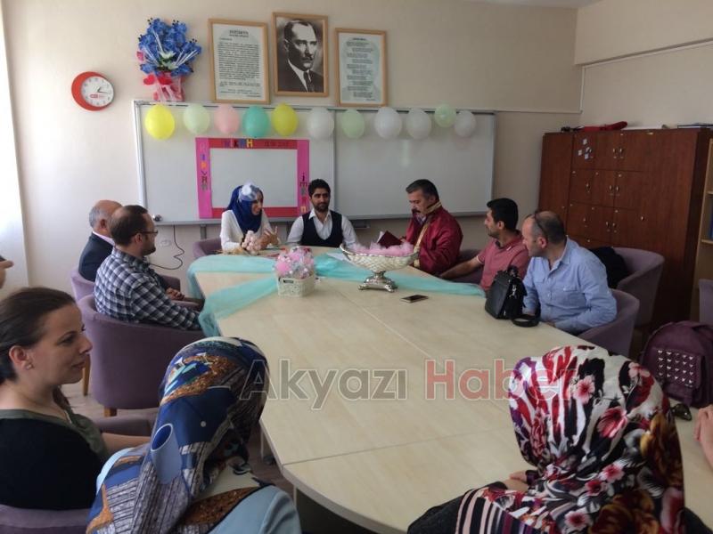 KÜÇÜCEK CUMHURİYET ORTAOKULUNDA NİKAH MERASİMİ