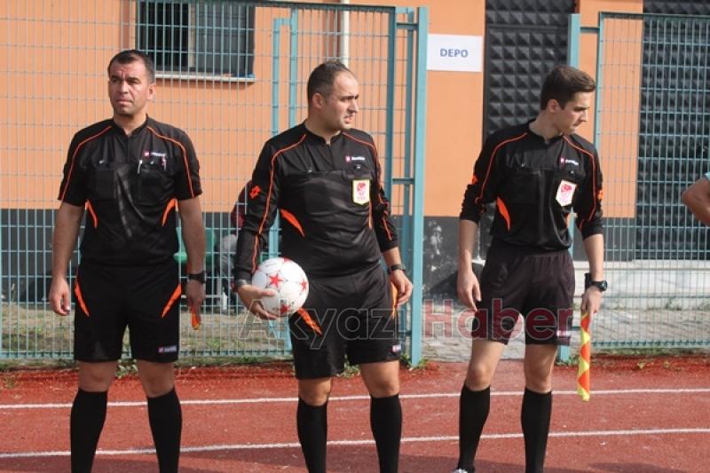 Küçücek Evinde Galip Geldi 