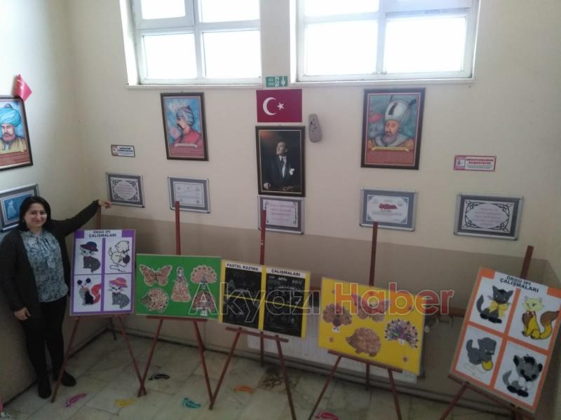  Küçücek İlkokulu'nda Resim Sergisi