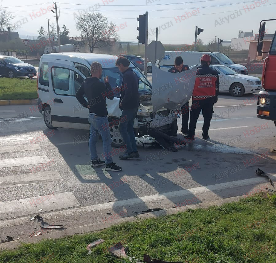 Küçücek Kavşağı’nda feci kaza 4 yaralı