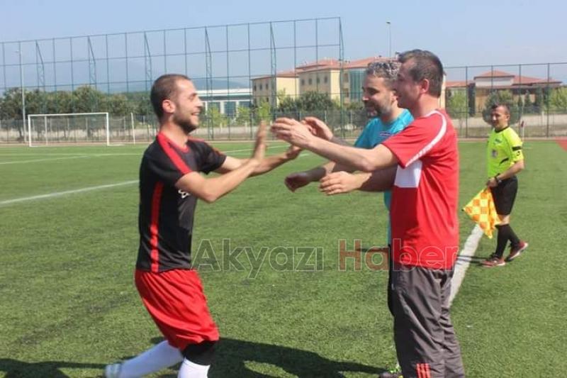 Küçücek Spor Şampiyonluğa Çok Yakın