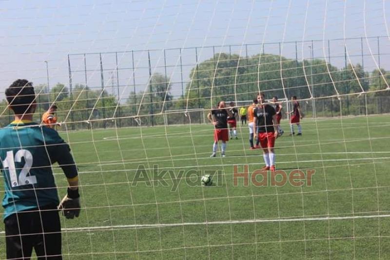 Küçücek Spor Şampiyonluğa Çok Yakın