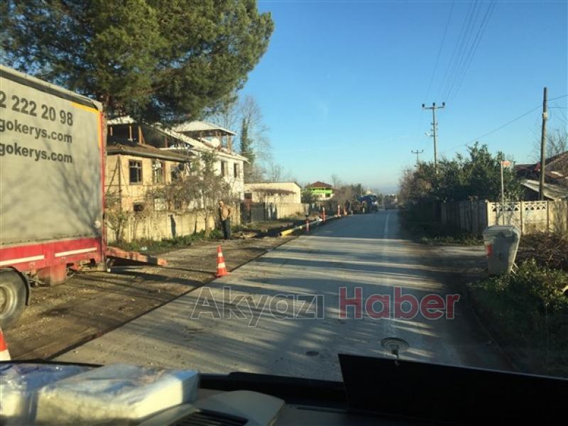 Küçücek Yolu Geceleri Tehlike Saçıyor