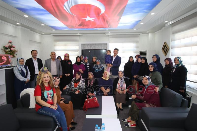 KÜÇÜCEKLİ BAYANLARDAN BAŞKAN SOYKANA TEŞEKKÜR ZİYARETİ