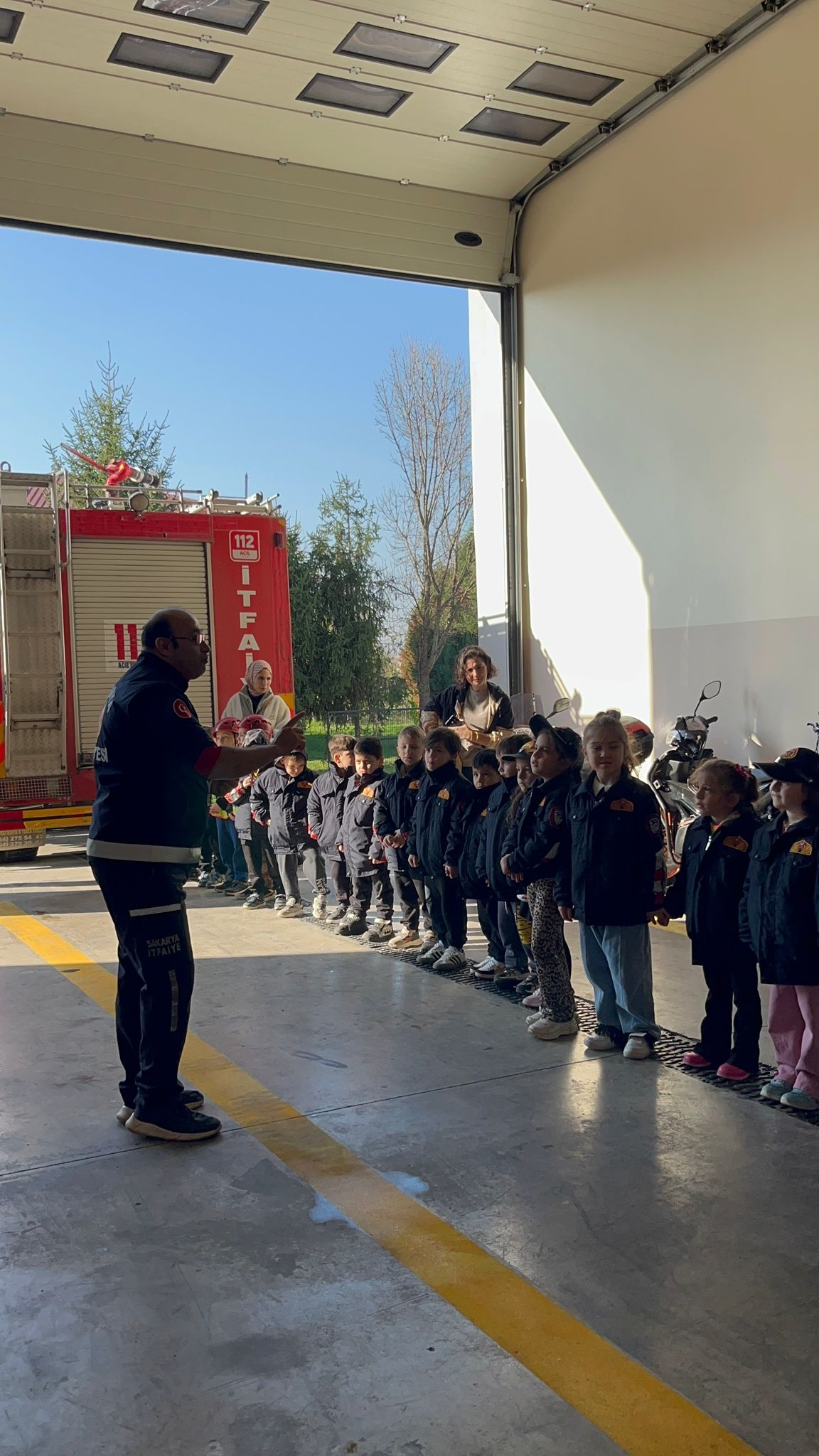 Küçük Kahramanlar İtfaiyede Eğitim Aldı