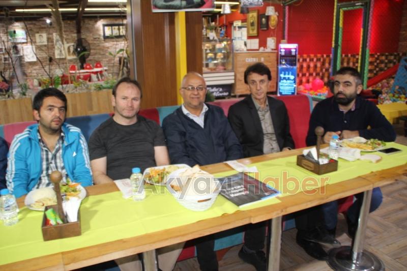 Kulüp Antrenörleri ve Yöneticileri Yemekte Buluştu