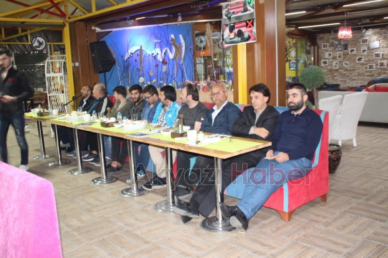 Kulüp Antrenörleri ve Yöneticileri Yemekte Buluştu