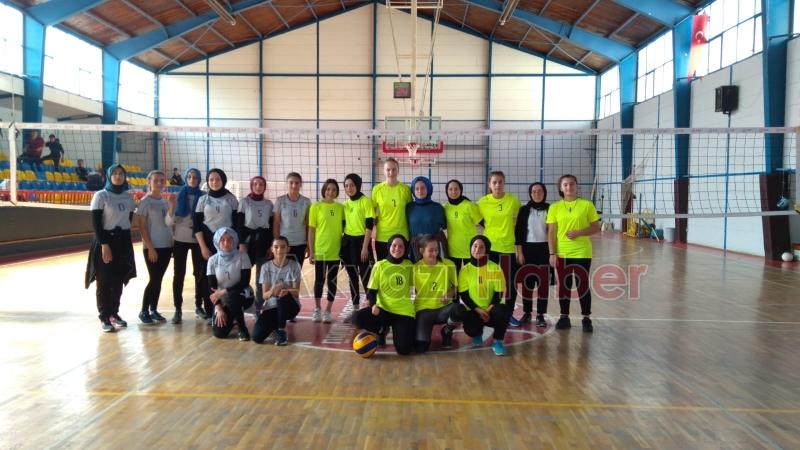 Kulüpler Haftası ve Cumhuriyet Kupası Voleybol maçları Sona erdi