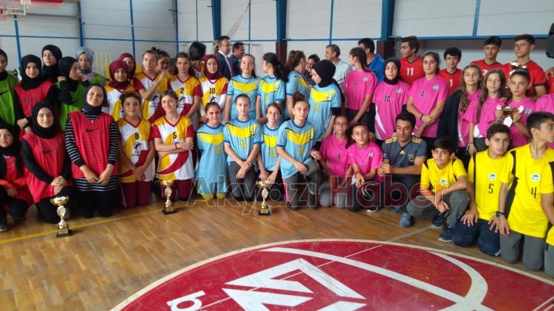 Kulüpler Haftası ve Cumhuriyet Kupası Voleybol maçları Sona erdi