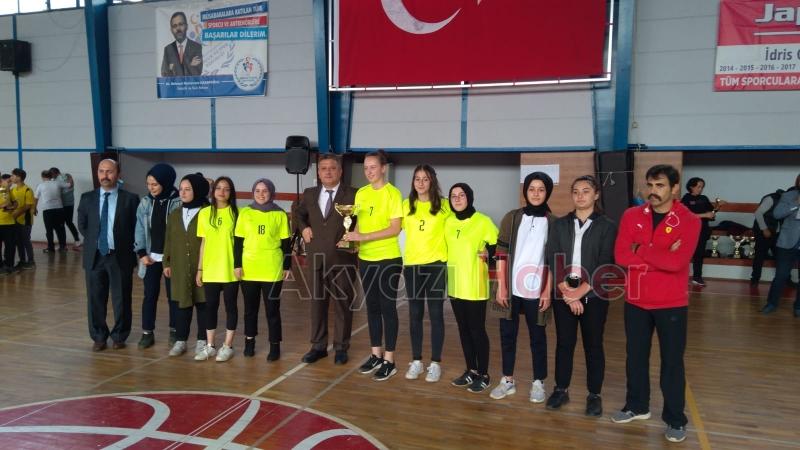 Kulüpler Haftası ve Cumhuriyet Kupası Voleybol maçları Sona erdi