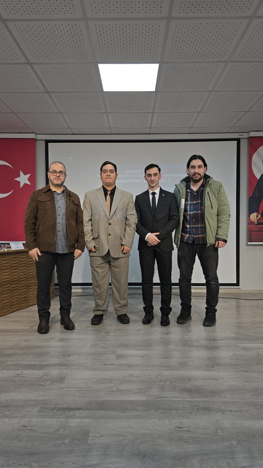 Kur’an-ı Kerim’i Güzel Okuma Yarışması’nda  Akyazılı öğrenci ikinci oldu