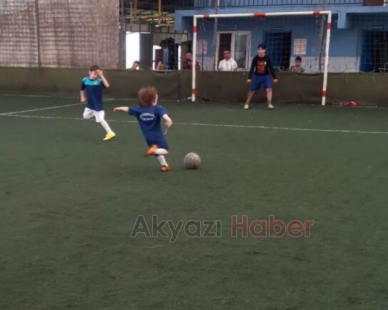 Kuran-ı Kerim Eğitimi ve Futbol Bir Arada Akın Spor Yaz Futbol Okulunda