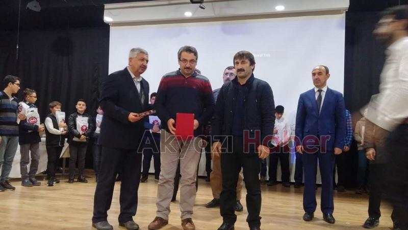 Kuranı Kerimi güzel okuma yarışması düzenledi