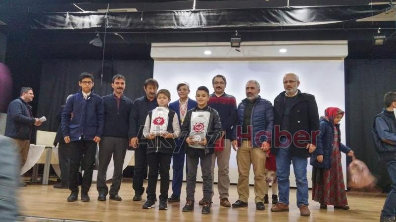 Kuranı Kerimi güzel okuma yarışması düzenledi