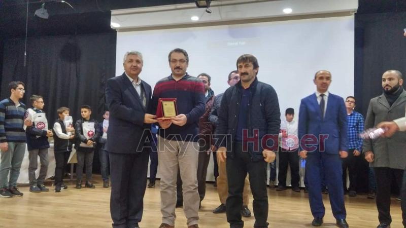 Kuranı Kerimi güzel okuma yarışması düzenledi