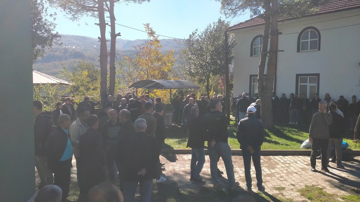 Kuyuya düşen işçiye acı veda