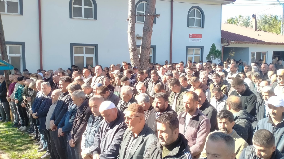 Kuyuya düşen işçiye acı veda