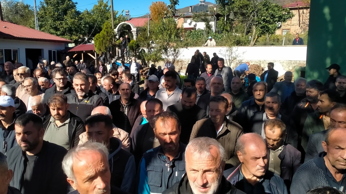 Kuyuya düşen işçiye acı veda