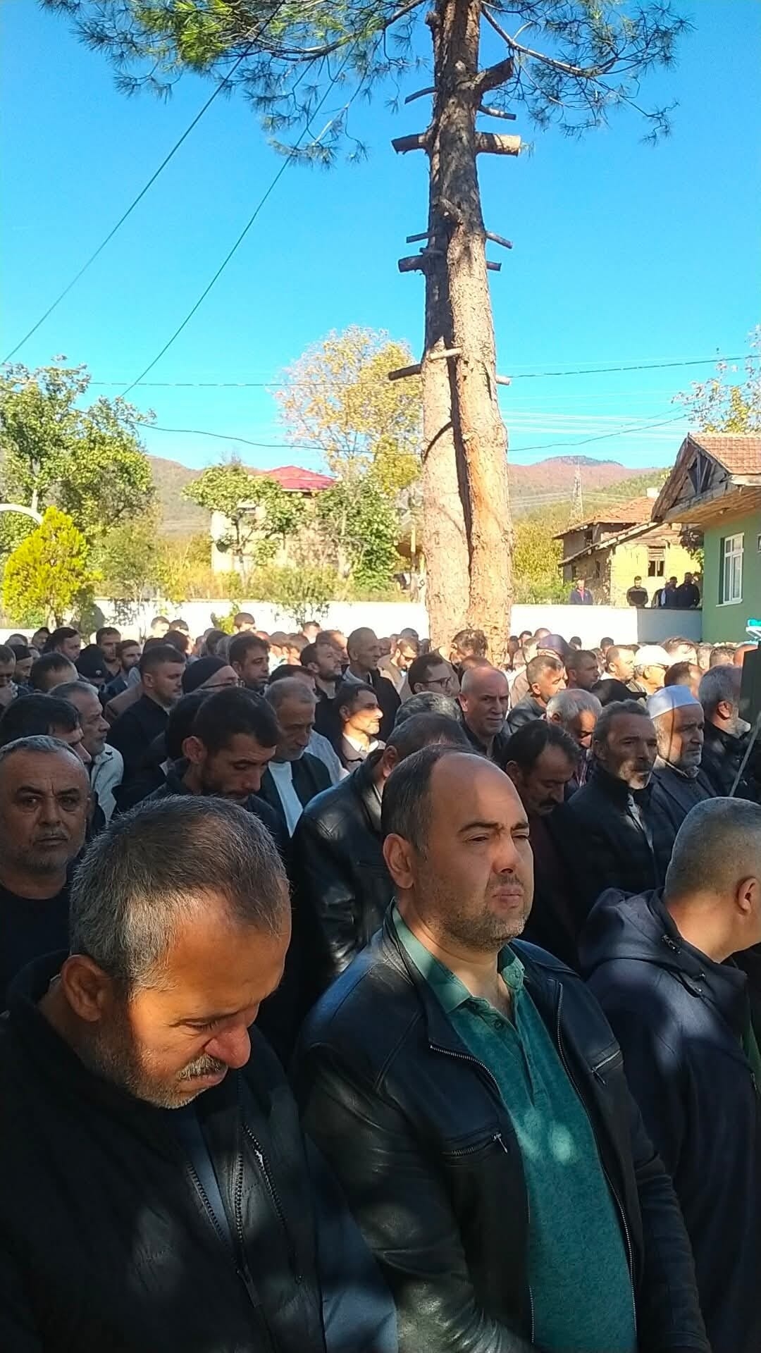 Kuyuya düşen işçiye acı veda