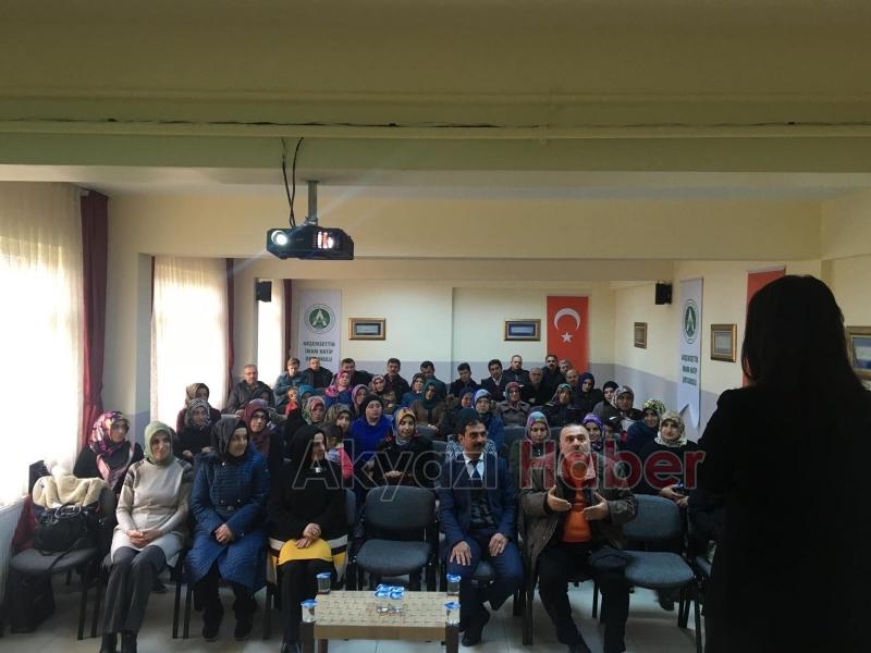 Kuzuluk Akşemsettin İmam Hatip Ortaokulu Velilerine Seminerler Düzenledi  