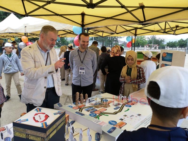 Kuzuluk Akşemsettin İmam Hatip Ortaokulunda Tübitak Bilim Fuarı Coşkusu