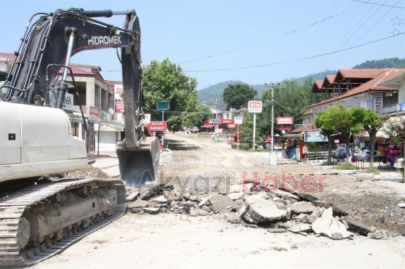 KUZULUK İHLAS CADDESİ BAŞTAN SONA YENİLENİYOR