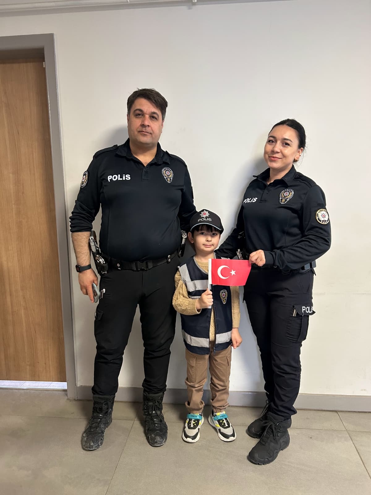 Kuzuluk İlkokulu ve Anasınıfı öğrencilerinden Polis Haftası ziyareti