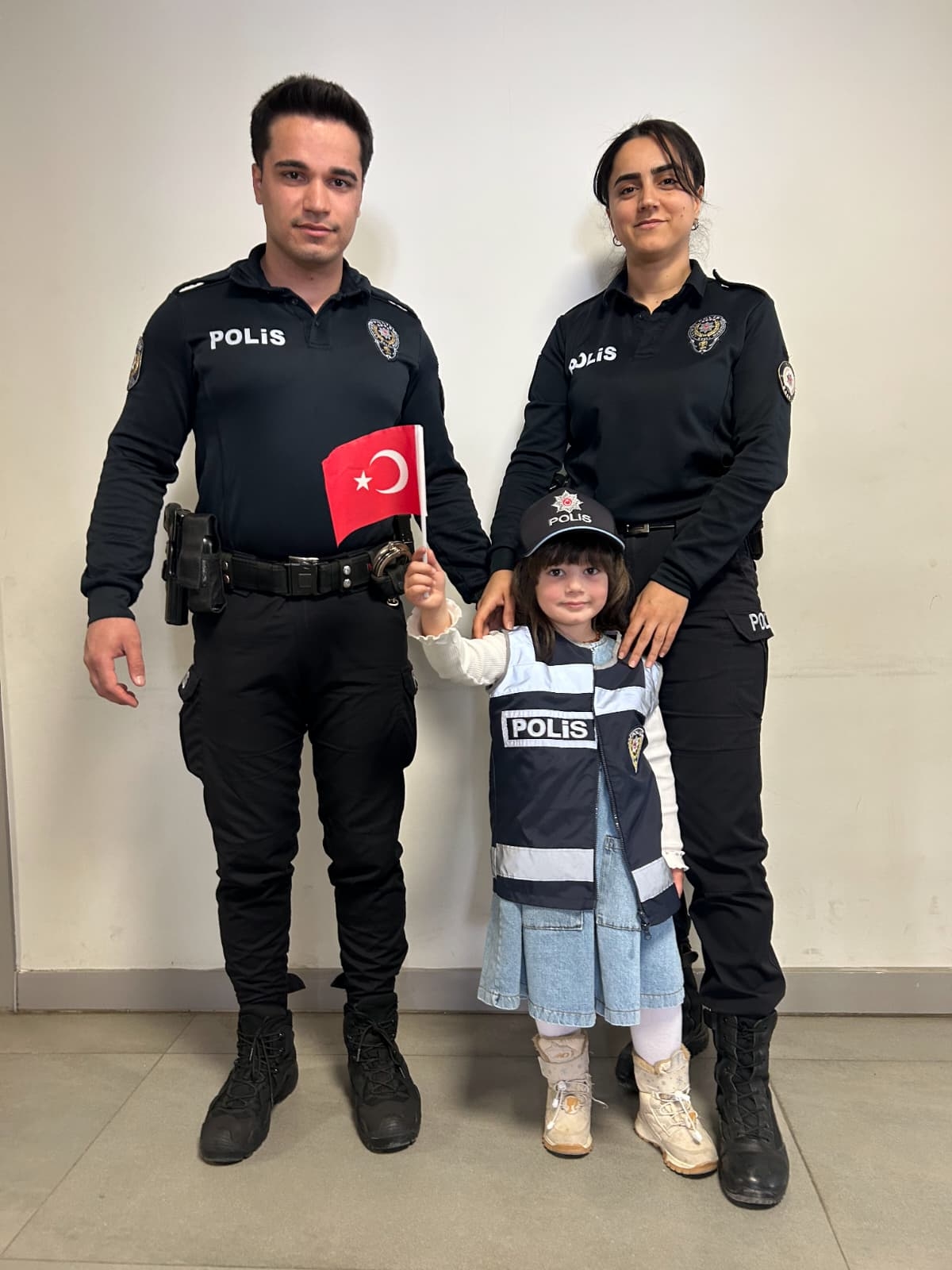 Kuzuluk İlkokulu ve Anasınıfı öğrencilerinden Polis Haftası ziyareti