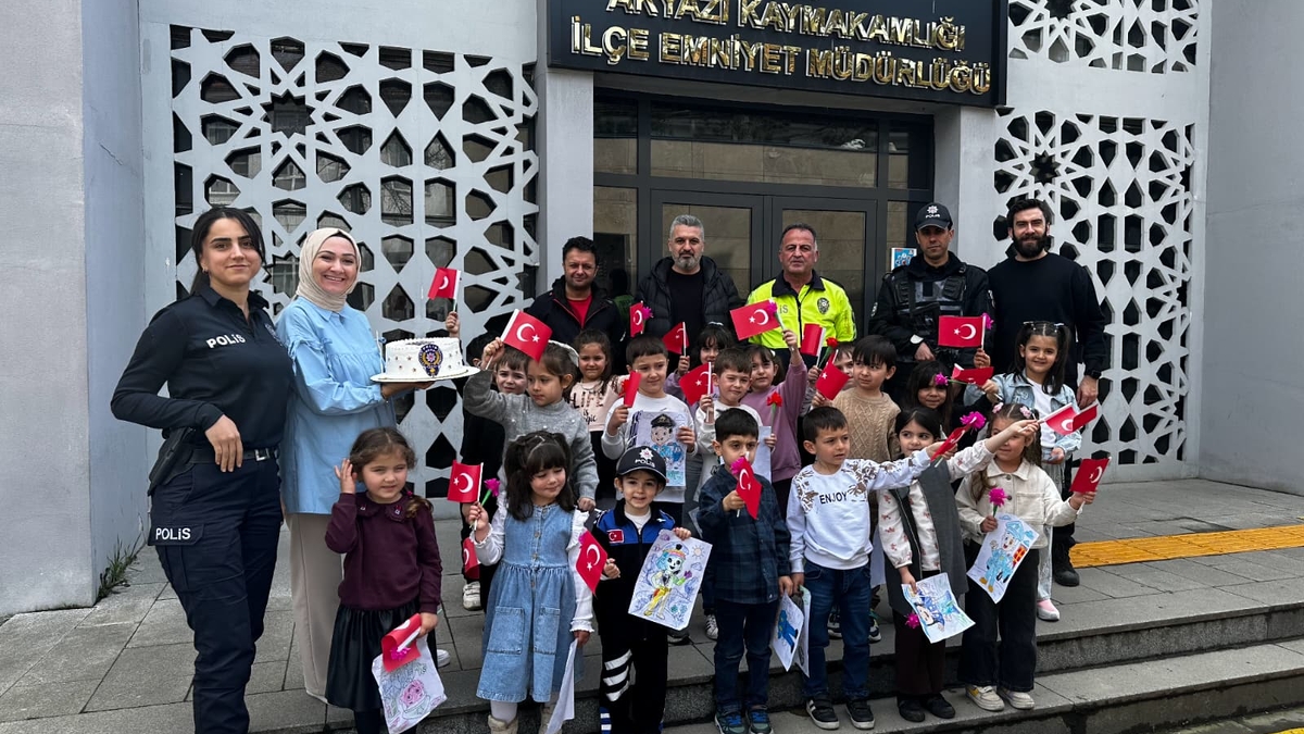 Kuzuluk İlkokulu ve Anasınıfı öğrencilerinden Polis Haftası ziyareti