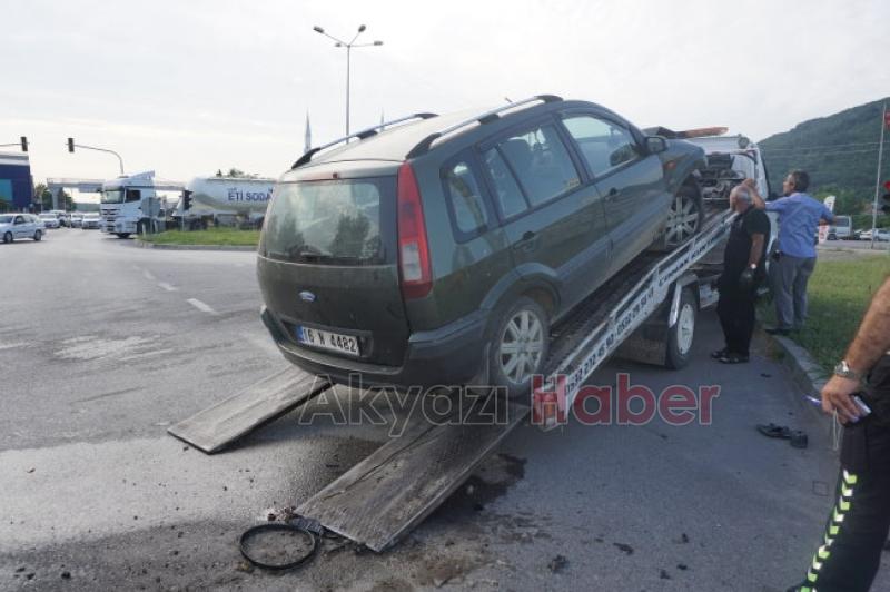 Jandarma aracı takla attı 3 yaralı