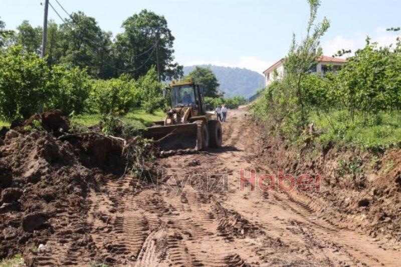 Kuzuluk Mahallesinde Yol Açma ve Malzeme Serimi